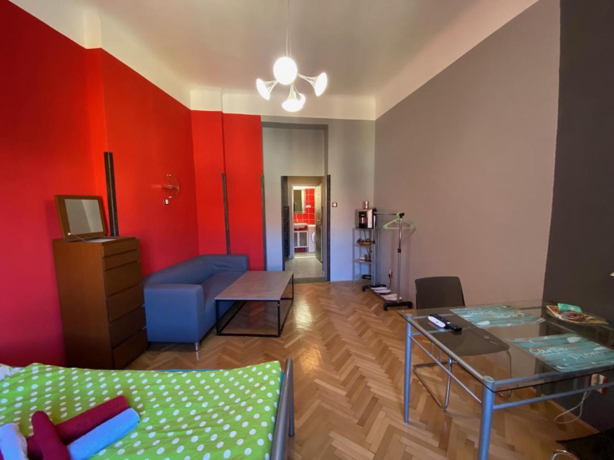 Apartment B42 Bed And Cafe Prague Extérieur photo