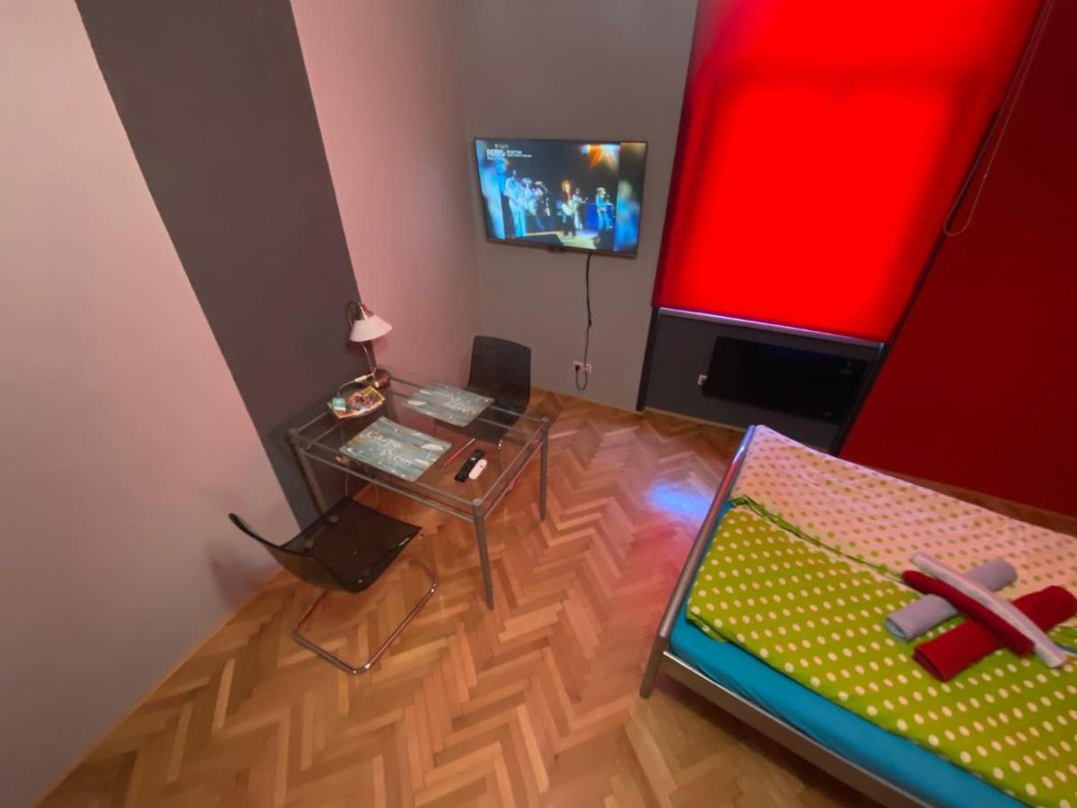 Apartment B42 Bed And Cafe Prague Extérieur photo